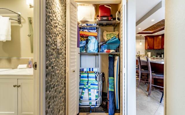 Pacific Shores B406 by RedAwning