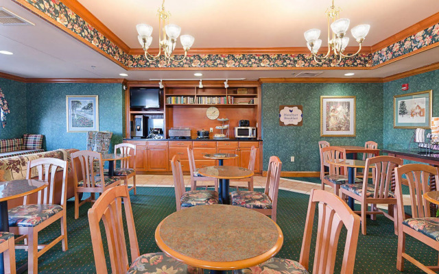 MainStay Suites Roanoke Airport