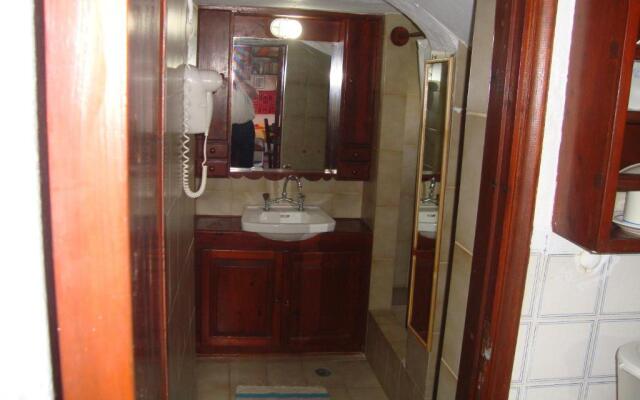 Hotel Aegean Home Studios & Apartments