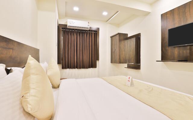 OYO 11072 Hotel Kajri Residency