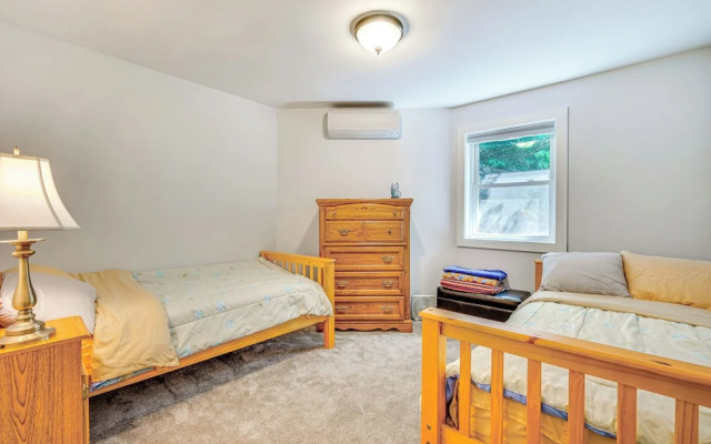 Wilmington Retreat Near Trails, Skiing & Festivals