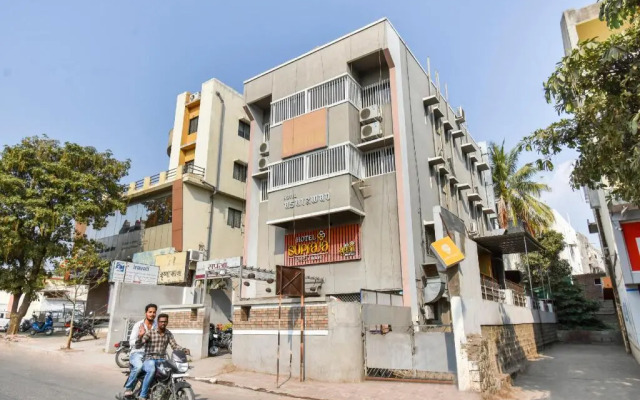 Hotel Ashirwad by OYO Rooms