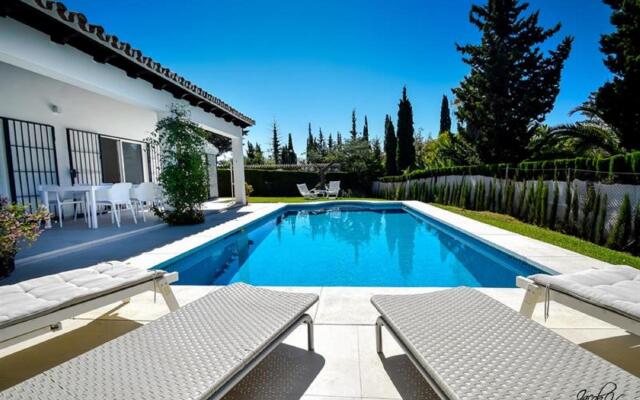 8738 - Great Villa Near Beach & Marbella