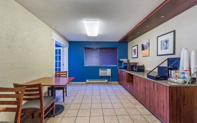 Rodeway Inn