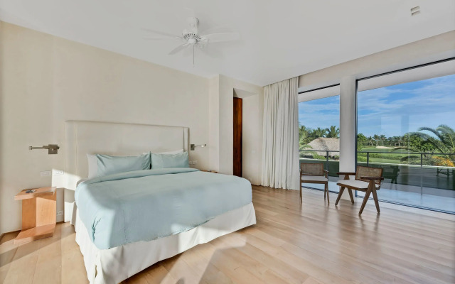 Magnificent 5BR Modern Tropical Villa With Pool