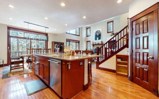 Timbers #2 4 Bedroom Townhouse