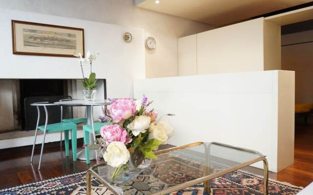 Trifora apartment