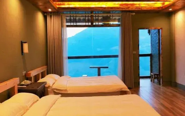 Longji Terraced Field Yunduan Scenic Homestay (Ancient Zhuang Village)