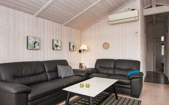 6 Person Holiday Home in Juelsminde-by Traum