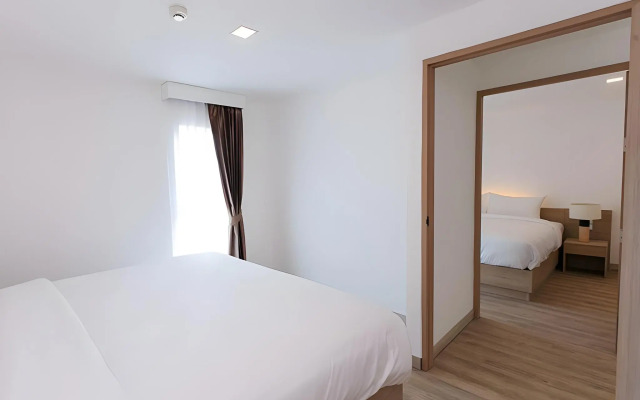 B2 Nakhon Sawan Premier Hotel