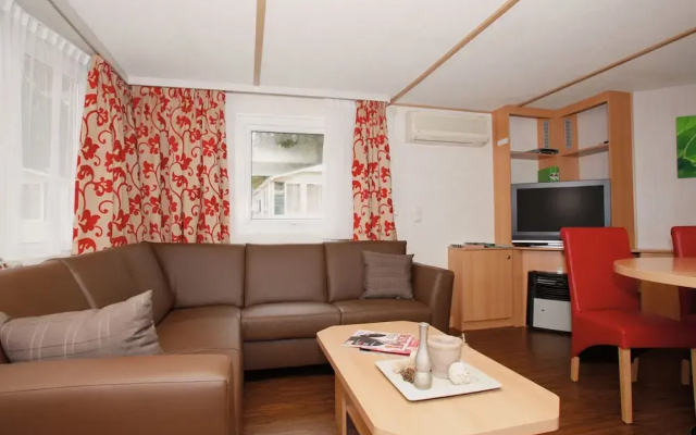 Comfortable Chalet With Combi-microwave, in a Green Area