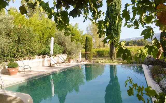Apartment With 2 Bedrooms in Oppède, With Wonderful Mountain View, Poo