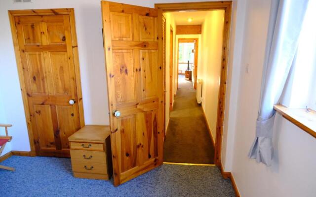 Lovely 1-bedroom apartment with free parking