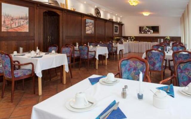 Niederrheinischer Hof