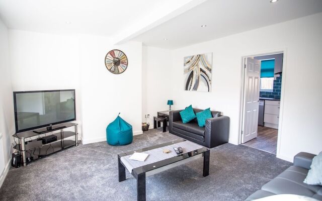 Entire House Tamworth