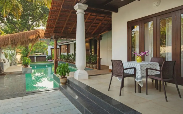 Salt by Hireavilla - 4BR w Heated Pool in Siolim