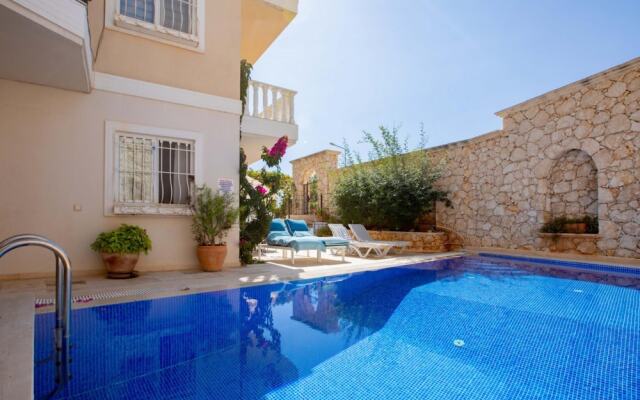 Invigorating Villa With Shared Pool in Kas