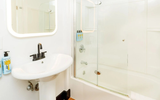 Aqua by American Beech - Adults Only