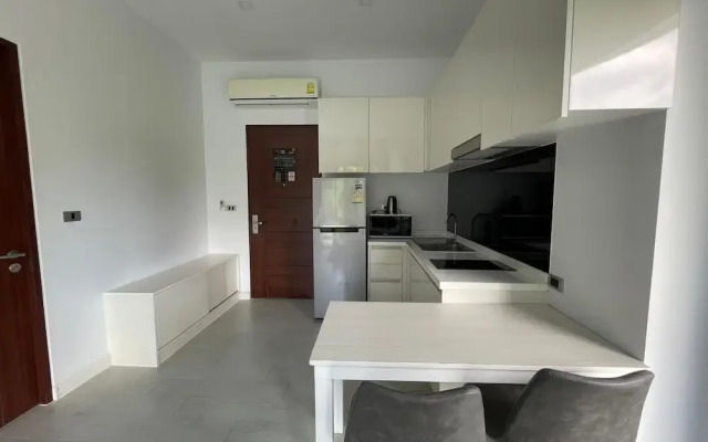 Mountainview Apartment in Naiharn