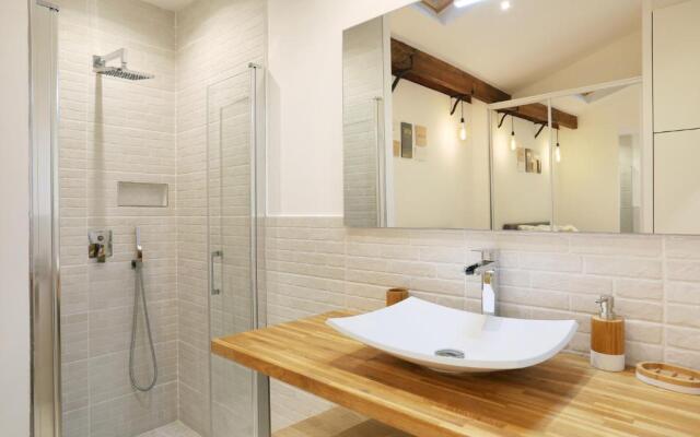 Pick A Flat's Upper Marais Apartments- Rue du Faubourg Saint-Martin