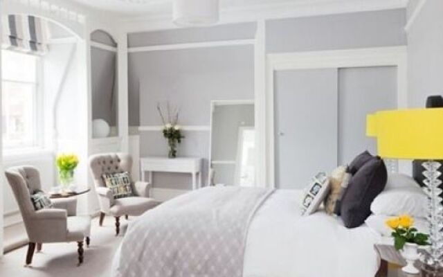 The Townhouse Hotel