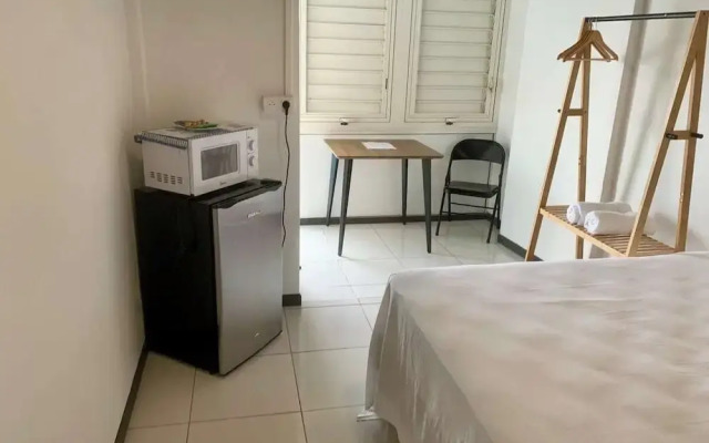 Airport Manini Lodge Studio 12