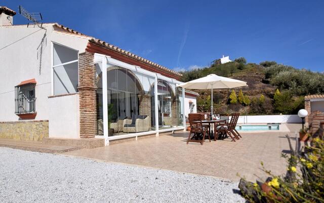 Spacious Villa with Hot Tub in Arenas