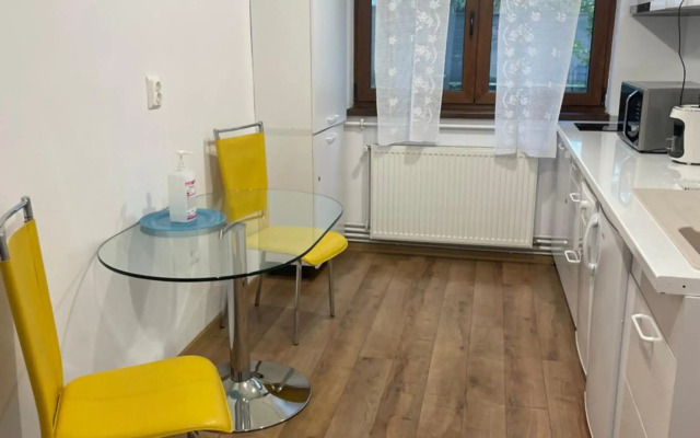 Peles Green Apartment