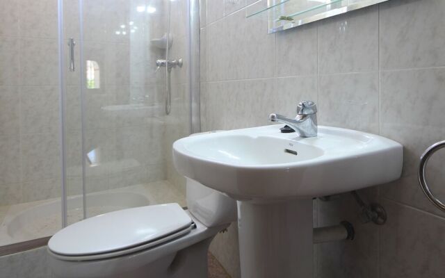 Sunrise Villa Cadiz B