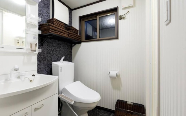 The Leaf 河口湖駅徒歩2分の貸切アジアンリゾート – Bathroom – Fujikawaguchiko
