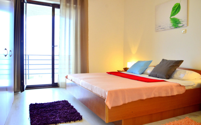 Apartments Lounger Frkovic