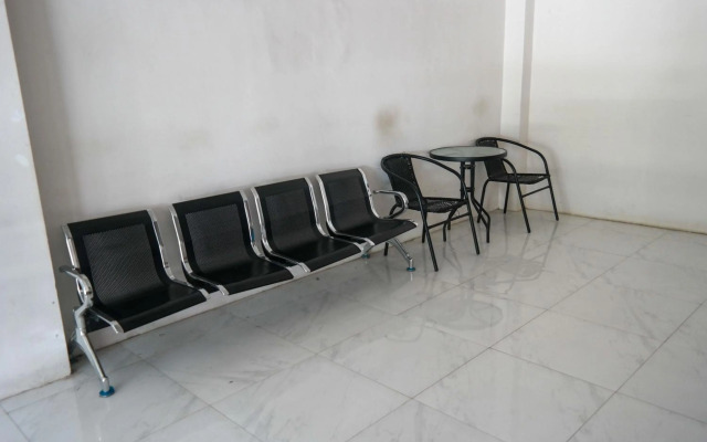 RedDoorz At Losari Area 3