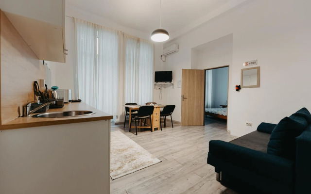 Studio Piata Amzei NR.1 (8 D)