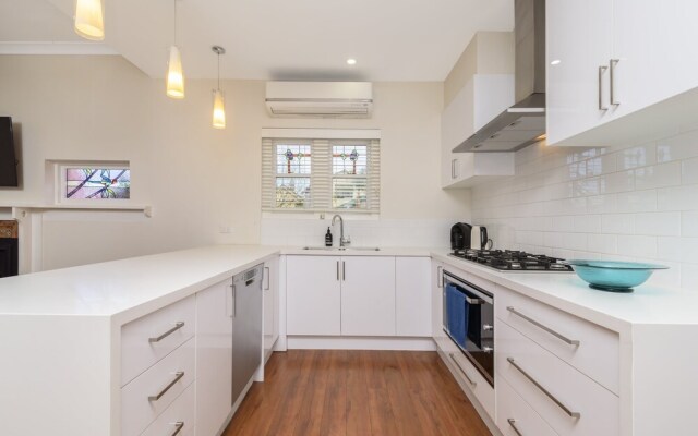 Lady Meredith in Elwood