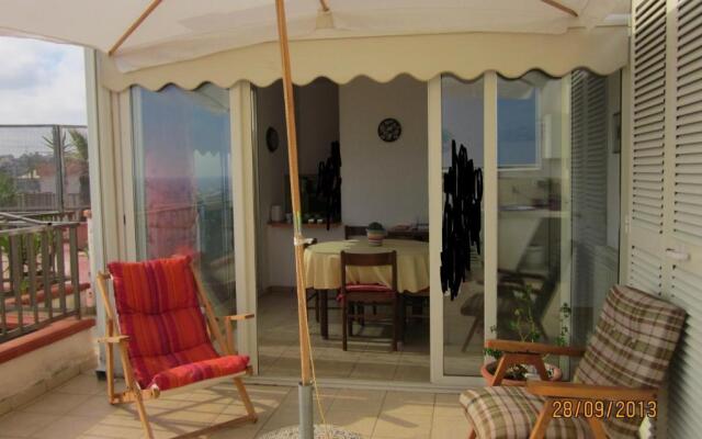 Attico Con Vista Panoramica Sul Mare