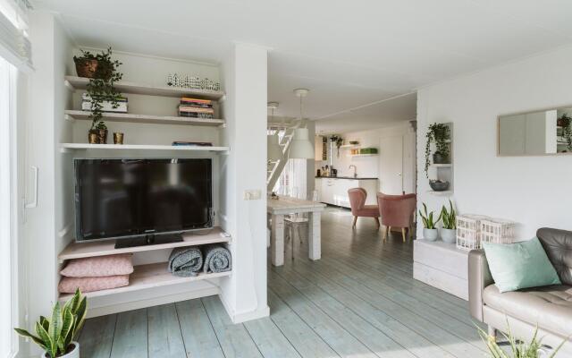 Bright Holiday Home With Covered Veranda