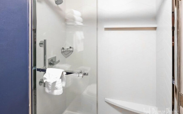 Las Colinas Inn Irving, SureStay Collection by Best Western