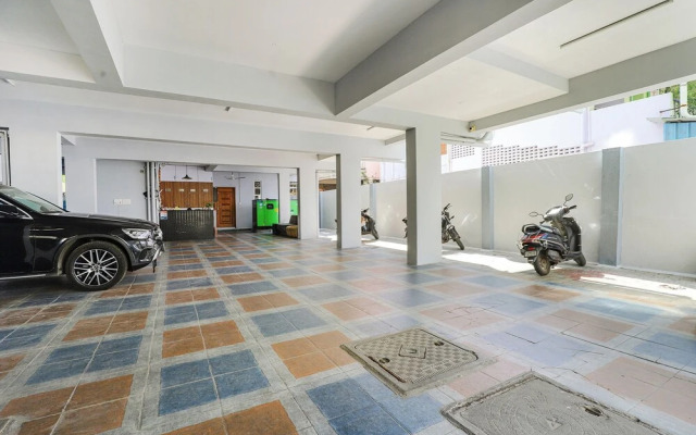 Fabhotel Hathvik Park