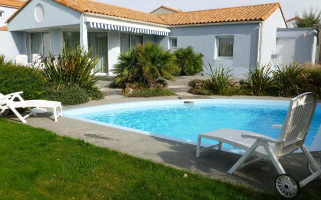 Luxurious villa with dishwasher, only 800 m. from the sea