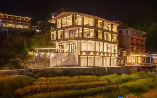 Yinhe Wild Luxury B&B (Longji Terraced Fields Observation Deck Branch)