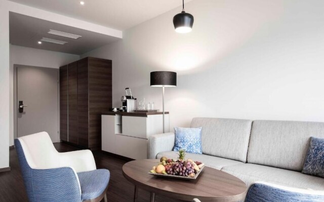 NUHR Medical - Hotel & Restaurant