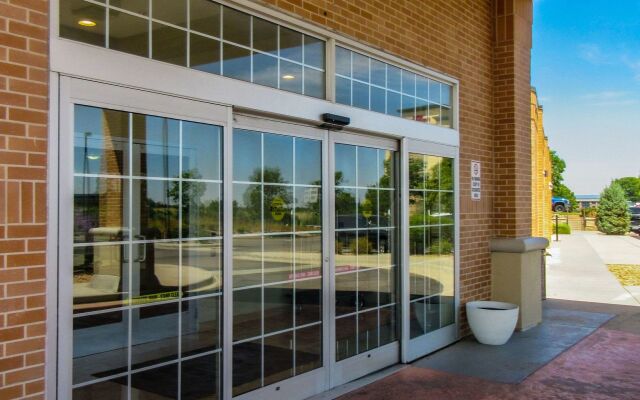 Holiday Inn Express & Suites Englewood Denver South by IHG