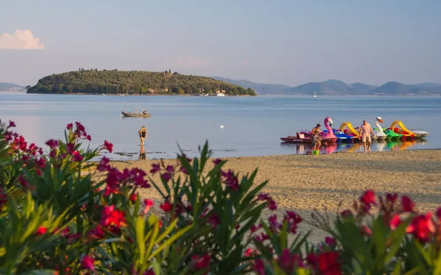 Lakefront Glamping w/ Views