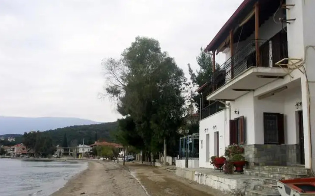 Lefokastro Beach House