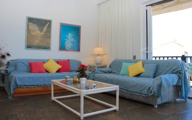 Siviri Deluxe Apartment