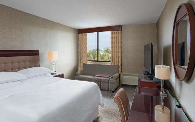 Sheraton Harrisburg Hershey Hotel