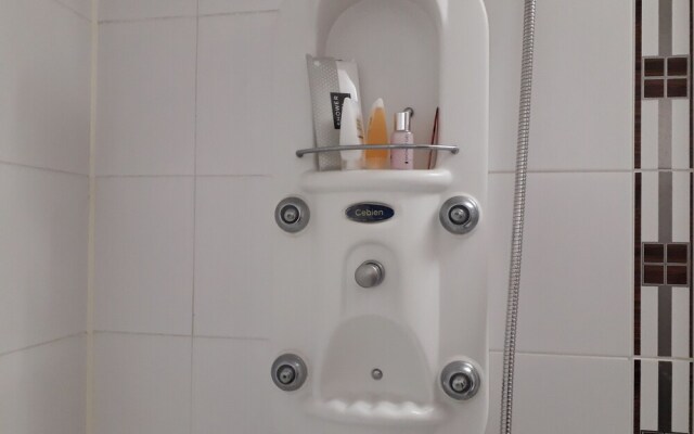 Yes Hotel