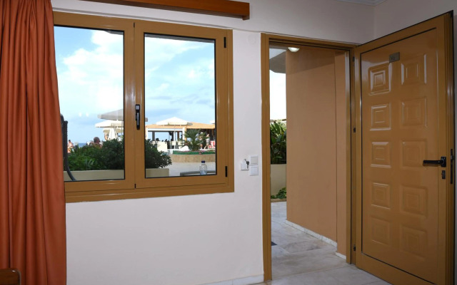 Esperides Beach Hotel Apartments