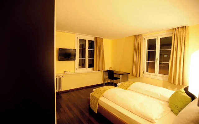 Hotel Goldener Schlüssel – Guest Rooms – Altdorf