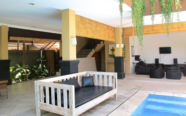 Canggu Surf Hostel